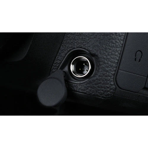 Canon 5D Mark IV with 24-105mm f/4L IS USM lens - Image 8