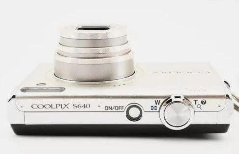 Nikon Coolpix S640 (Used) - Image 2