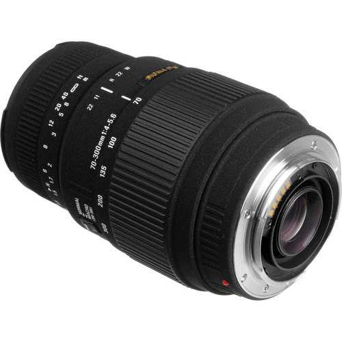 Used: Sigma 70-300mm f/4-5.6 DG Macro Lens for Sony and Minolta Cameras - Image 2
